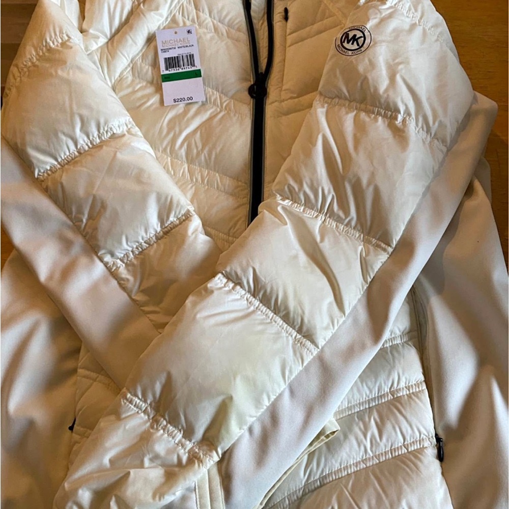 Michael Kors Women's Cream Puffer Jacket - Size L